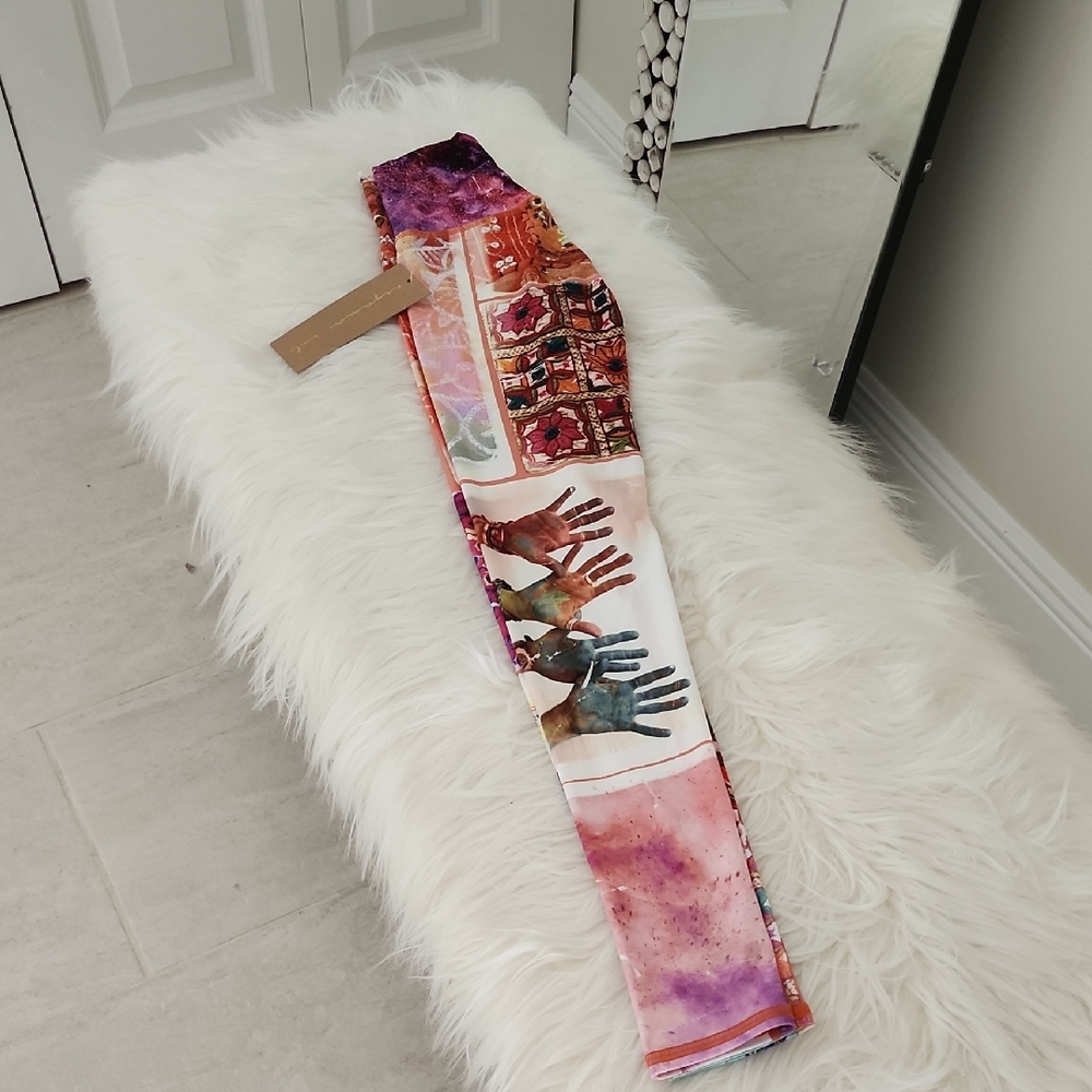 🩵💜🧡💛🖐🖐🏽🖐 Niyama Sol  Limited Edition Festival Barefoot Leggings XS BNWT